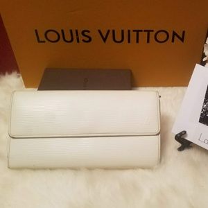 Louis Vuitton epi wallet